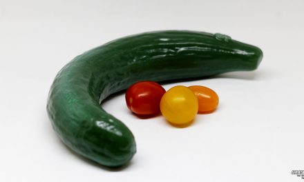 Curved Cucumber Dildo Review