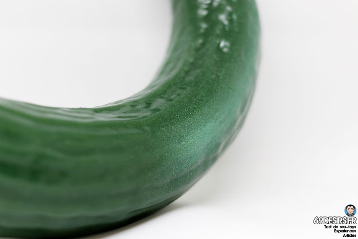 curved cucumber dildo - 10