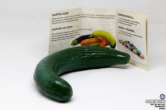 curved cucumber dildo - 16