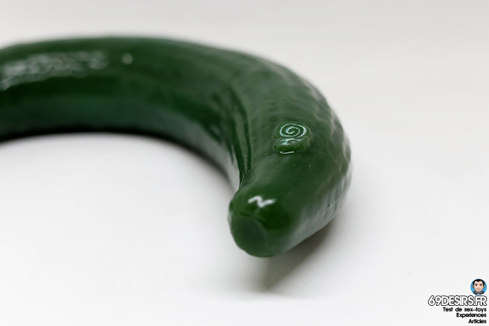 curved cucumber dildo - 7