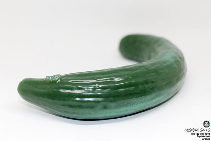 curved cucumber dildo - 8