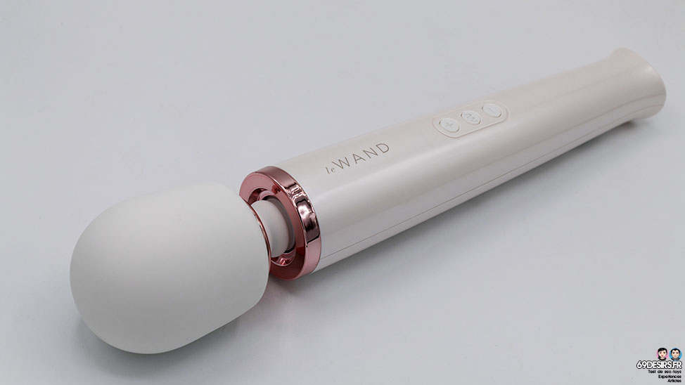 Le Wand Rechargeable Massager Review – Vibrating and Powerful